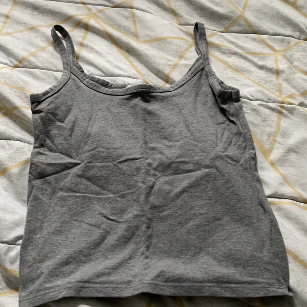 Gray tank top from forever 21.